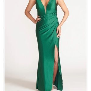 Style number 2114 2 in size xxl never worn or altered